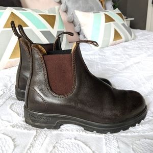 Blundstones